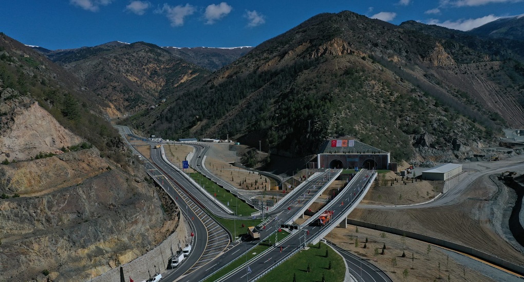 Türkiye’nin ve Avrupa’nın En Uzun Çift Tüplü Karayolu Tüneli Zigana Tüneli Açıldı